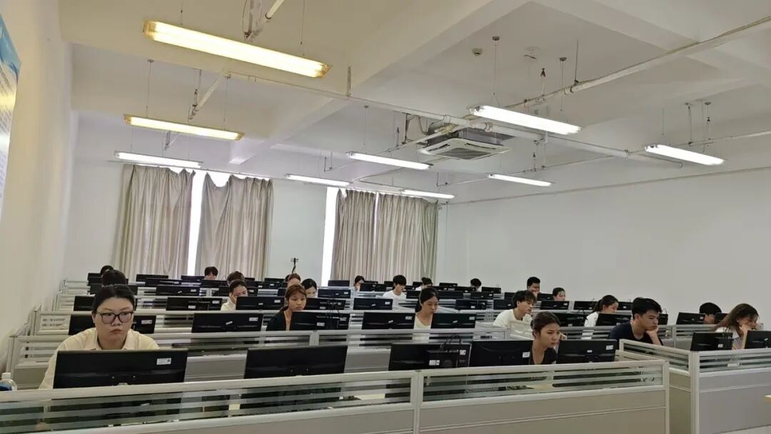 海南工商职业学院｜客房服务员高级认定理论考场｜2025.07.14