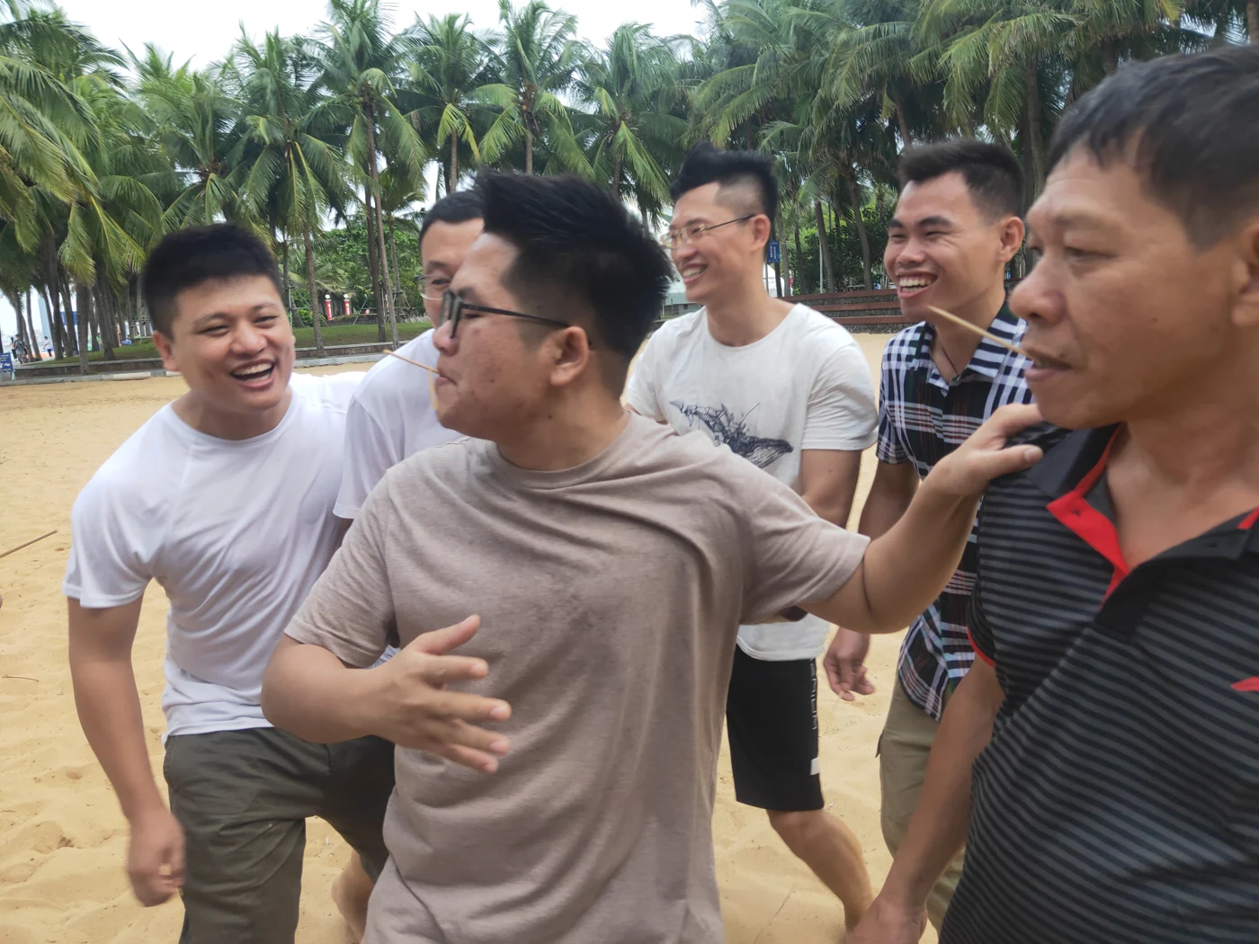 默契在互动中生长 · 团建时刻