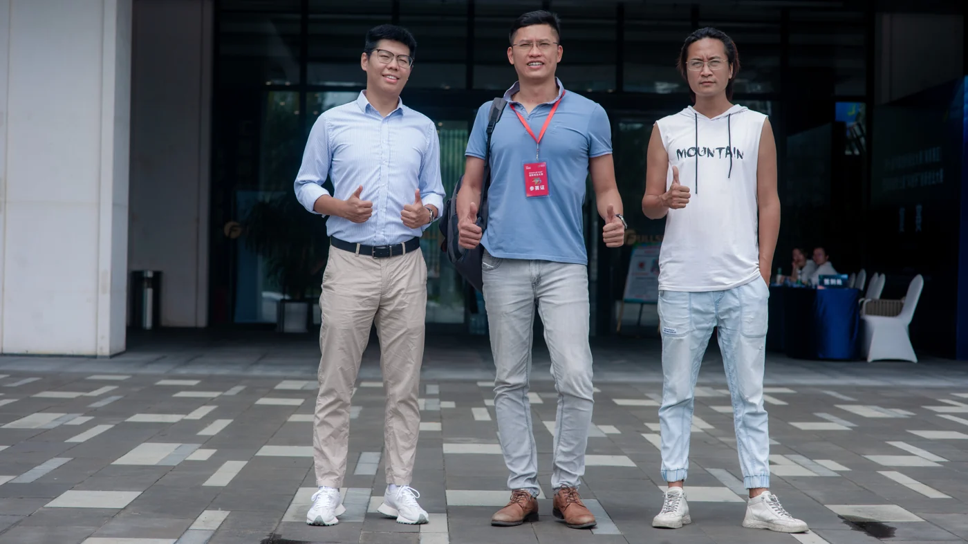 并肩走上舞台 · 创新交流